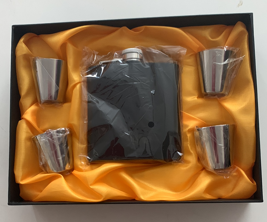 6oz hip flask gift set